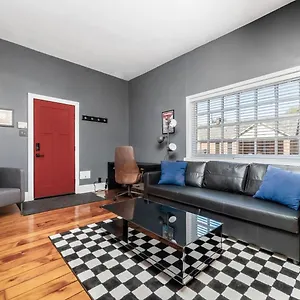 St Haus German Villagepetsok , Columbus United States
